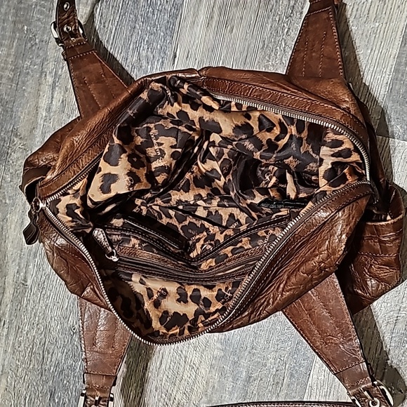 B Makowsky Chestnut Leather Hand Bag - Picture 9 of 13